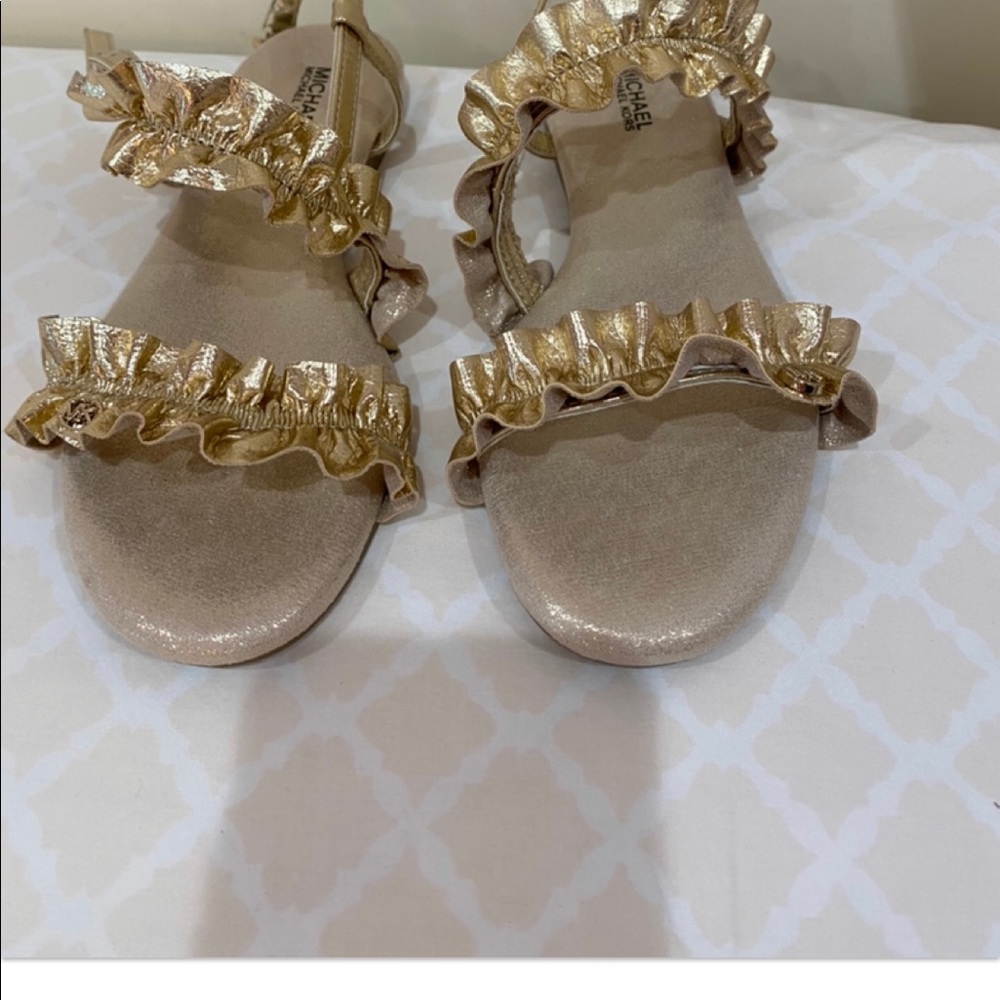Girls sandals